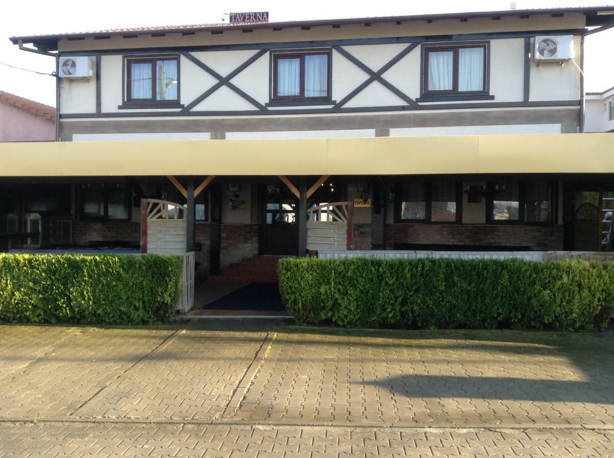 Taverna Appartamento Vama Veche Esterno foto